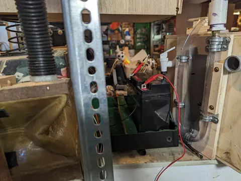 Bellows and battery