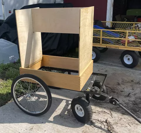 Organ box on the wheeled frame