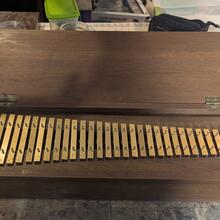 Metal chime instrument